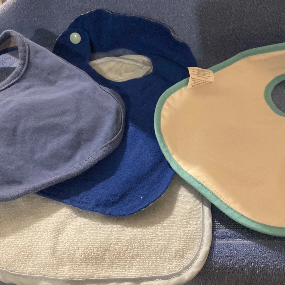 4 Baby Bibs No Stains